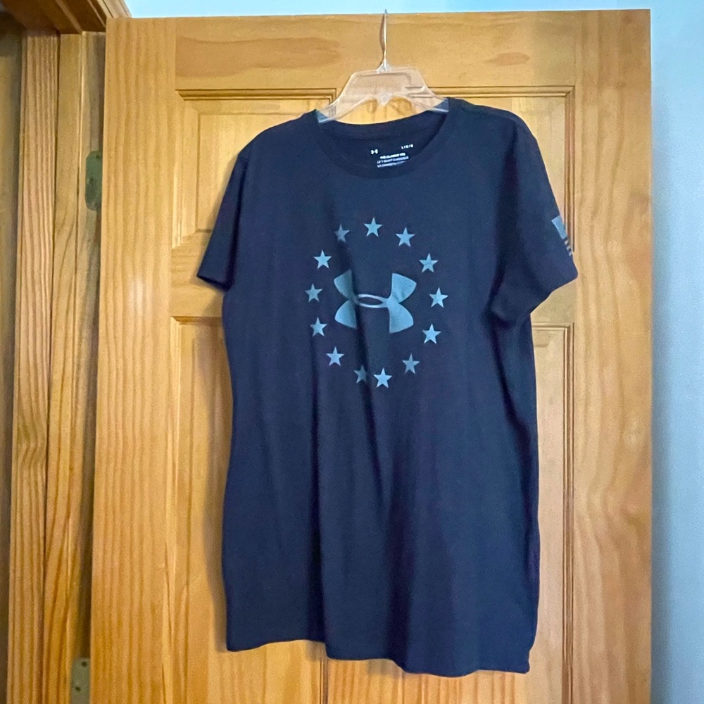 EUC Under Armour classic t-shirt